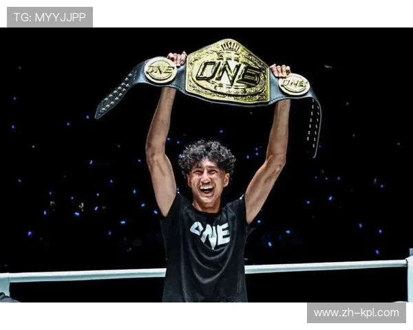 阿纳尼：身高1米93的扫踢和膝击专家深度解析